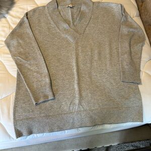 GAP V-Neck Gray Sweater